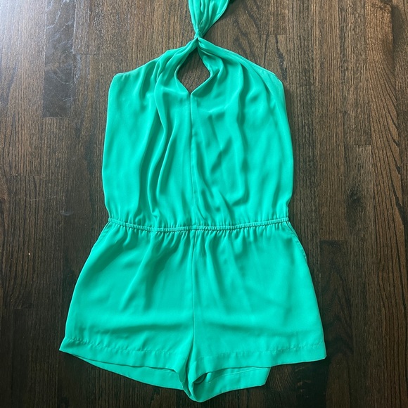 BCBG Casli crossover halter romper - Picture 6 of 13